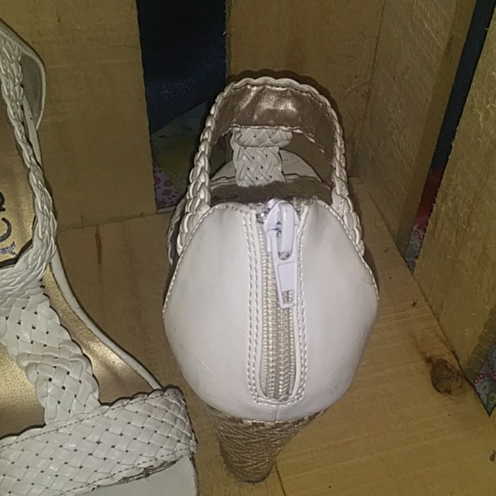 Deb wedges - Picture 3 of 4
